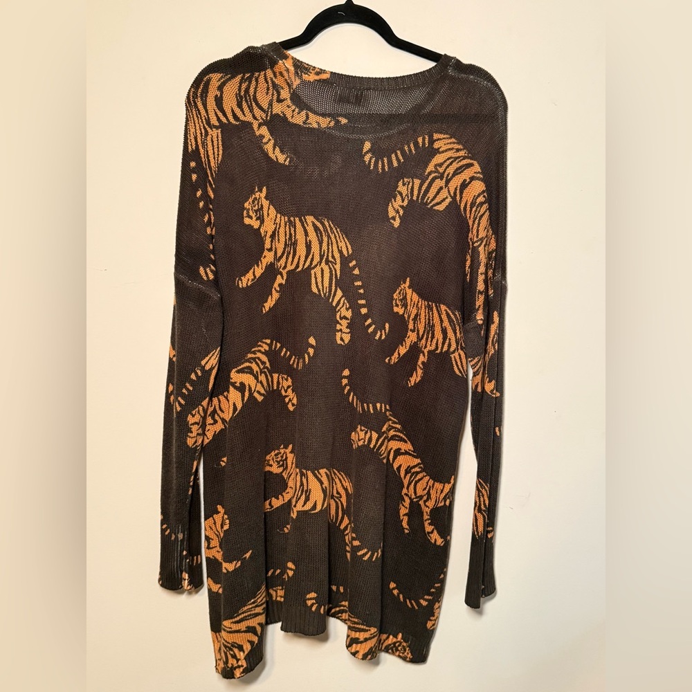Show Me Your Mumu Bonfire Sweater | Tossed Tiger Knit | Oversized | Large - Picture 3 of 3